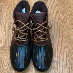 NWT Sperry Salt Water Duck Boots Women’s size 10
